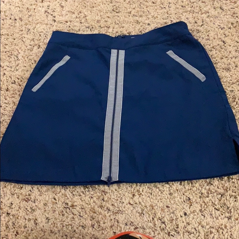 Lady Hagen Size 4 skirt